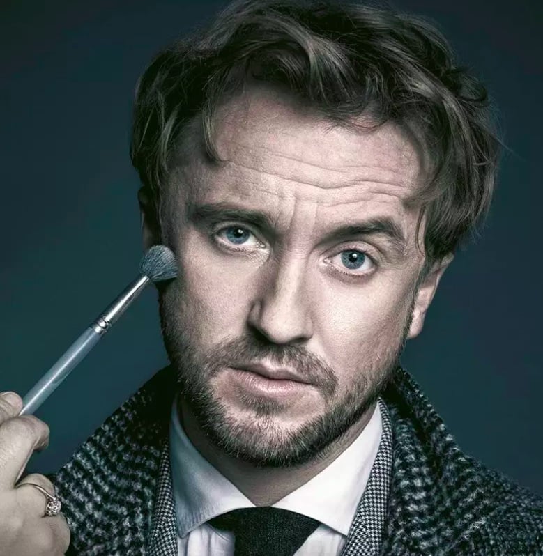 Criada em 2016, a plataforma tem mais de 50 mil celebridades cadastradas. E Tom Felton viu ali uma oportunidade de faturar alto. 