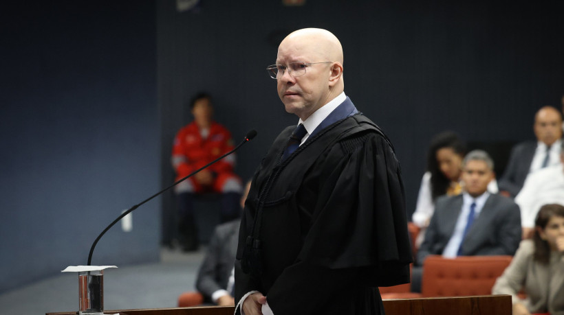 Advogado Demóstenes Torres, integrante da defesa do ex-comandante Almir Garnier