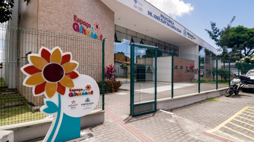 FORTALEZA, CEARÁ, BRASIL, 02-09-2025: O prefeito Evandro Leitão inaugura o primeiro Espaço Girassol, localizado na Policlínica Dr. José Eloy da Costa Filho, no bairro Bonsucesso (Regional V). (Foto: Samuel Setubal/ O Povo)