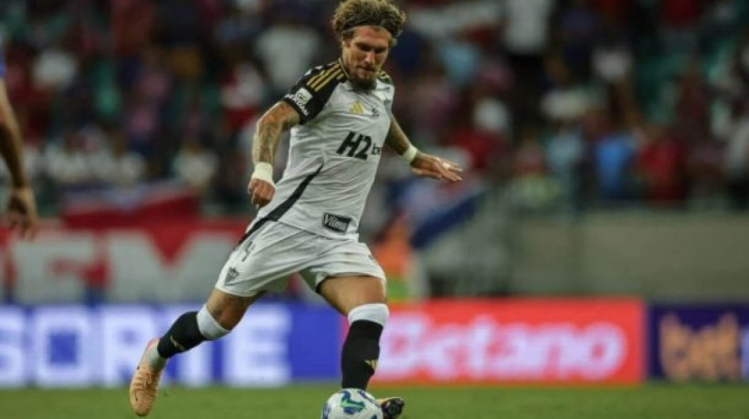 Sem atuar desde o dia 14 de agosto, zagueiro observa rendimento do time cair sem sua presença em campo