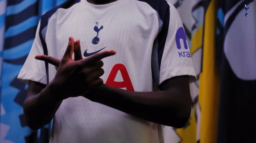 Kolo Muani em chegada ao Tottenham: 'Luto pela camisa'