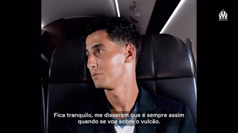 Nayef Aguerd avista 'vulcão' de Marselha do avião