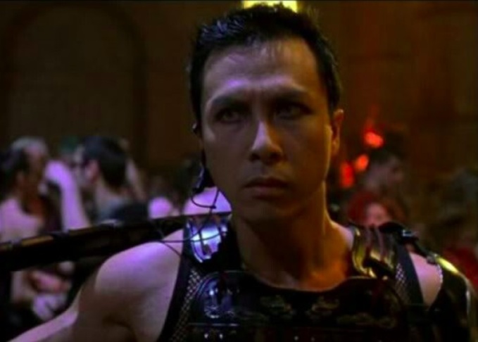 Com o sucesso crescente em produções chinesas, Yen começou a migrar para o cinema hollywoodiano. Em 2002, ele interpretou o espadachim Snowman no filme Blade II: O Caçador de Vampiros.