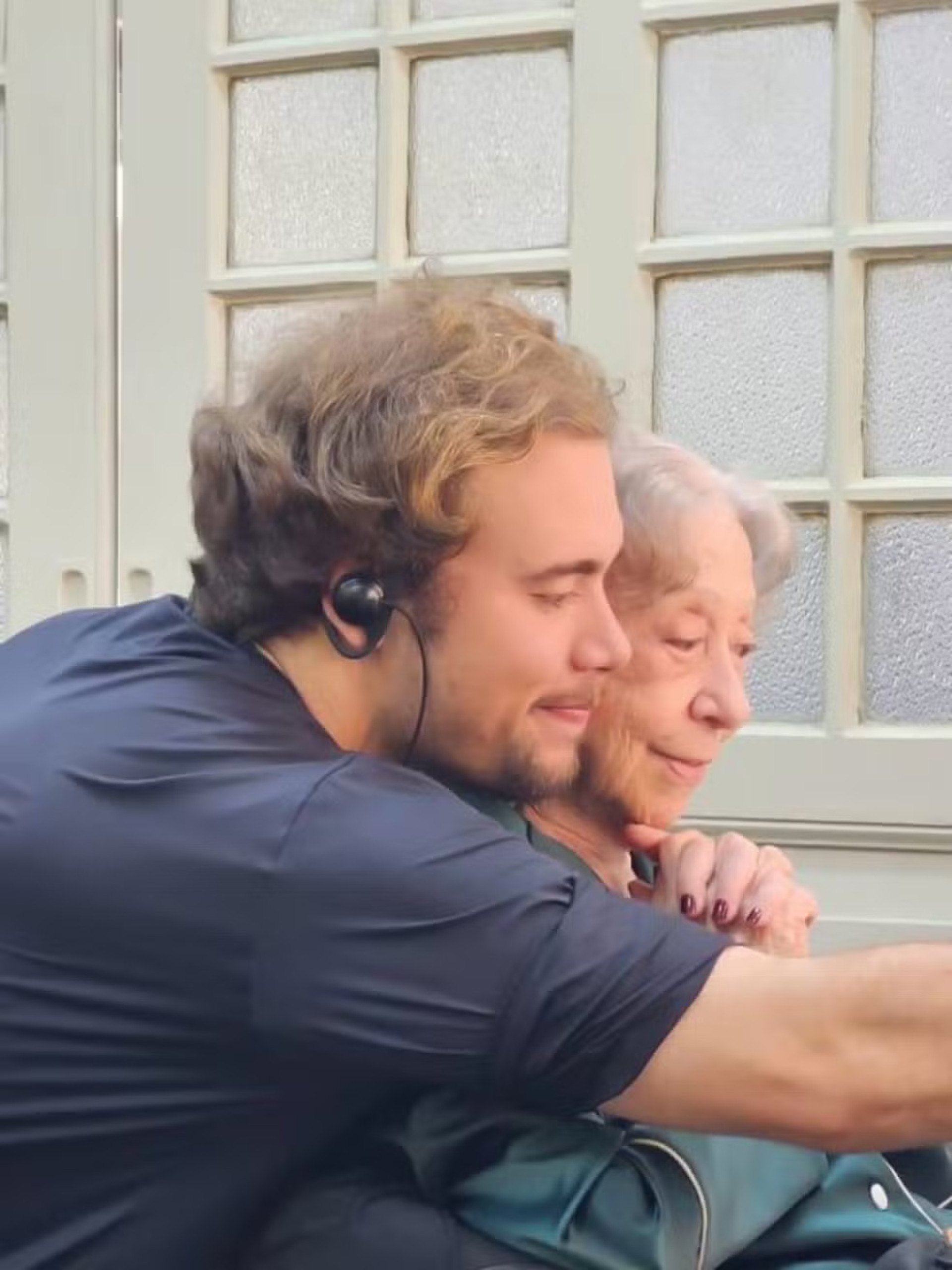 Davi Torres, neto de Fernanda Montenegro, é assistente de diretor em 