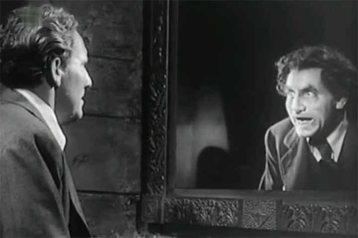 A produção também conta com Donald Crisp , Ian Hunter , Barton MacLane , C. Aubrey Smith e Sara Allgood , sendo baseado na novela gótica de 1886 , O Estranho Caso do Dr.