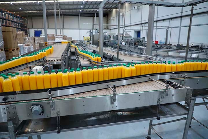 Seu sabor refrescante e suas propriedades nutritivas tornam a laranja uma excelente escolha para quem deseja manter uma alimentação equilibrada e saudável.