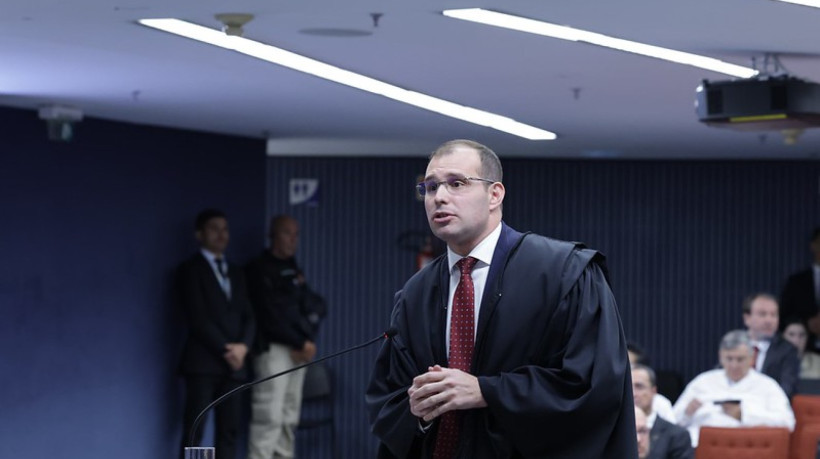 O advogado Andrew Farias foi o responsável pela sustentação oral da defesa do general Paulo Sérgio