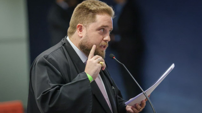 Defesa de General heleno faz sustentação oral no Julgamentos da Ação Penal 2668 e alega que cliente teria se afastado de Bolsonaro
