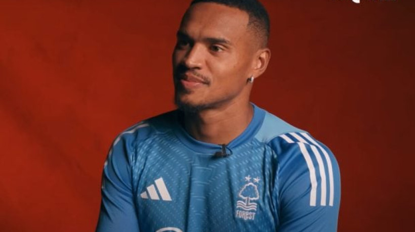 Goleiro deixa o Botafogo por 9 milhões de libras, comemora sonho de jogar a Premier League e reencontra ex-companheiros no clube inglês