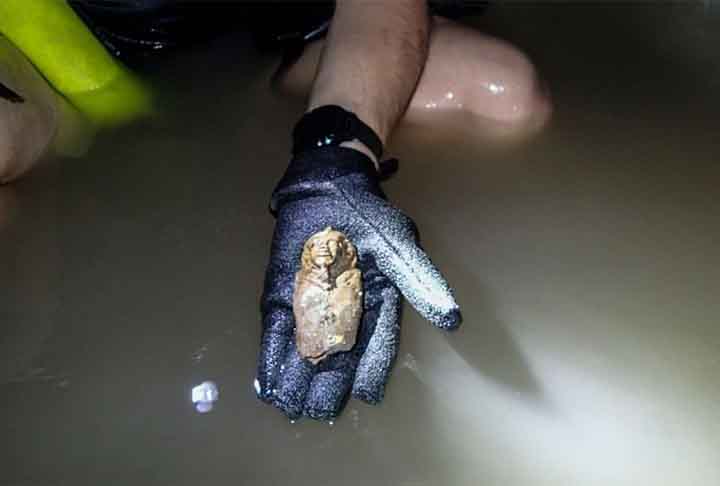 No caso da estrutura que abriga o túmulo de Nastasen, a equipe de arqueólogos achou folhas de ouro, um artefato que foi desfigurado pela invasão da água, e estatuetas de cerâmicas. Segundo Paul Creasman, tais itens teriam sido oferendas ao líder kushita. 