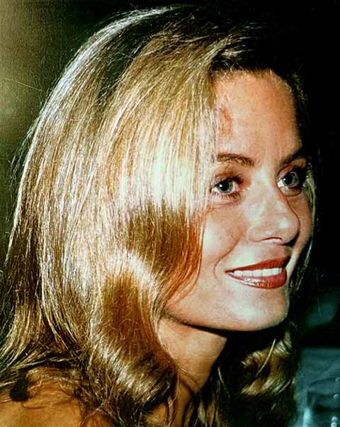 Em 1987, brilhou como Jocasta em “Mandala”, uma livre adaptação da peça de teatro grego antigo “Édipo Rei”, de Sófocles, conquistando nova indicação.
