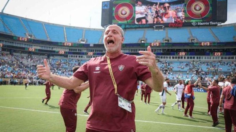 Nilton Petrone, também conhecido como Filé, vence prêmio de melhor fisioterapeuta do continente no Prêmio Confut 2025
