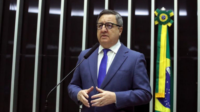 O projeto aprovado veta qualquer desconto automático do INSS sem autorização do beneficiário