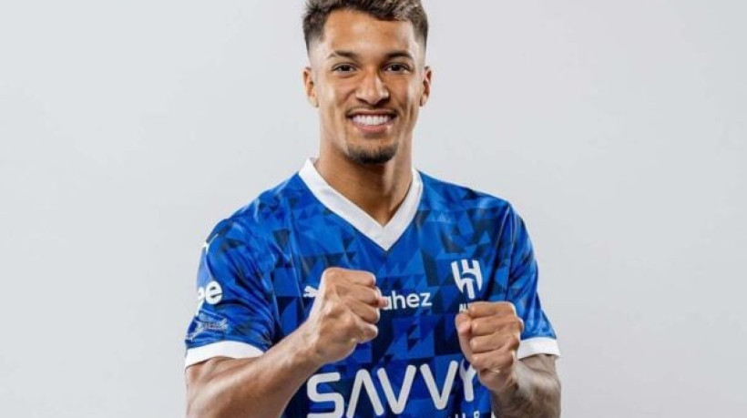 Após frustração na negociação com o São Paulo, atacante avalia usar recurso para deixar clube saudita por justa causa