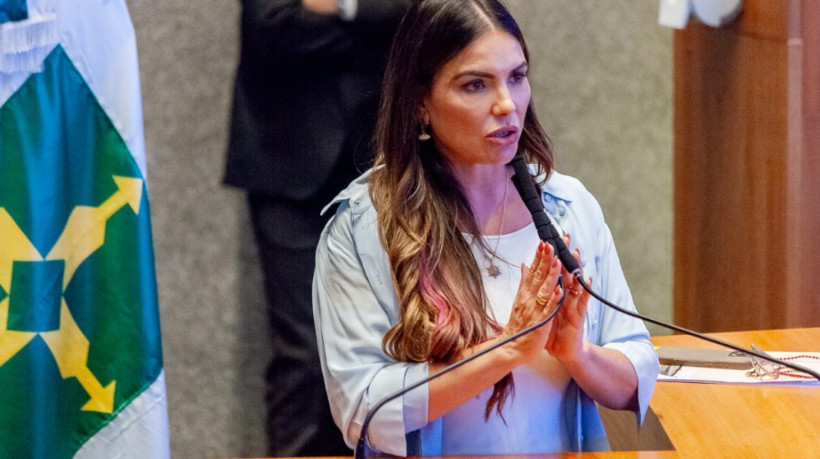 Na entrevista, Paula Belmonte afirmou: 