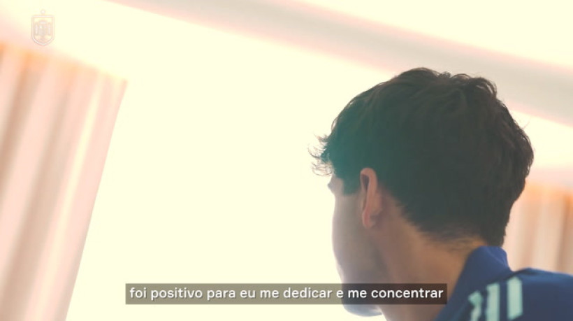 Pau Cubarsí relembra sua trajetória com a Espanha