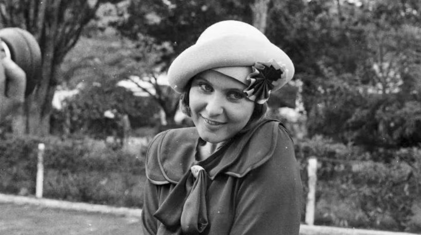 A atriz Rejane Schumann tem uma carreira no cinema e em novelas da TV Globo e  também atuou como jornalista e escritora.