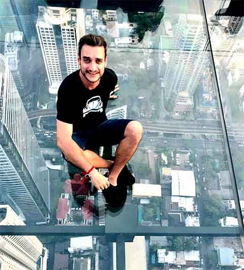 Estaremos juntos no 'Hora 1' a partir de novembro, já deixo o convite para você, que acorda conosco todos os dias aqui no 'Bom Dia São Paulo', esse jornal que eu amo e que há muitos anos faz parte da minha vida, comentou.