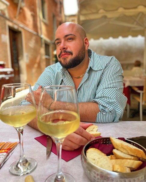 A carreira de Tiago Abravanel abrange teatro, televisão, música, dublagem e empreendedorismo, Ele surgiu com destaque na mídia, quando protagonizou o espetáculo Tim Maia – Vale Tudo: O Musical, de 2011, papel que o projetou para a televisão.
