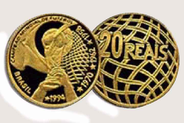 1994: Moeda de R$ 20, em homenagem ao Campeonato Mundial de Futebol de 1994. Foram fabricadas 2 mil unidades.