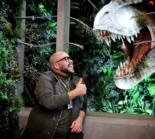 Sua estreia na TV ocorreu em 2011, na novela Amor e Revolução, do SBT, emissora do eterno avô Silvio Santos, que enxergava muito talento em seu neto.