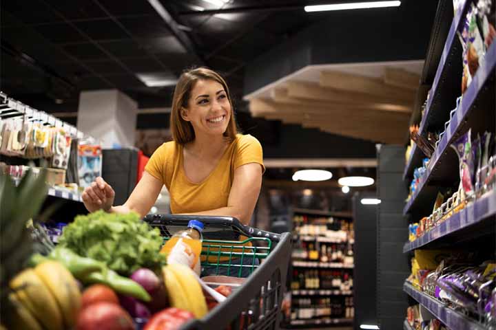 Isso, segundo técnicos do governo, daria fôlego ao comércio e poderia refletir em preços mais baixos para os consumidores. 
