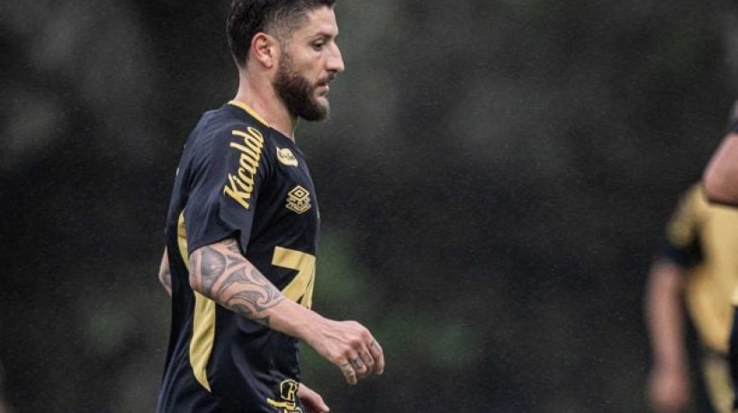 Novo treinador alviengro comandou o time na partida contra o Fluminense e aproveita a pausa da Data FIFA para se aprimorar com a equipe