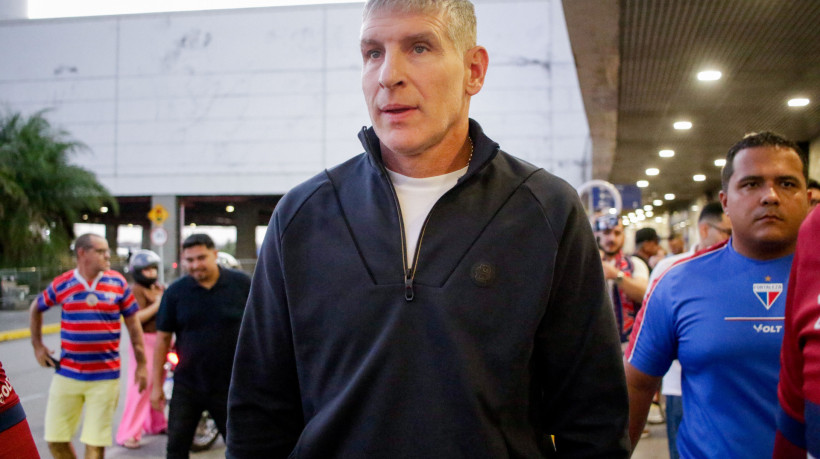 FORTALEZA-CE, BRASIL, 05-09-2025: Marcelo Paz em desembarque do novo treinador do Fortaleza, Martín Palermo no Aeroporto Internacional Pinto Martins. (Foto: Samuel Setubal/O Povo)