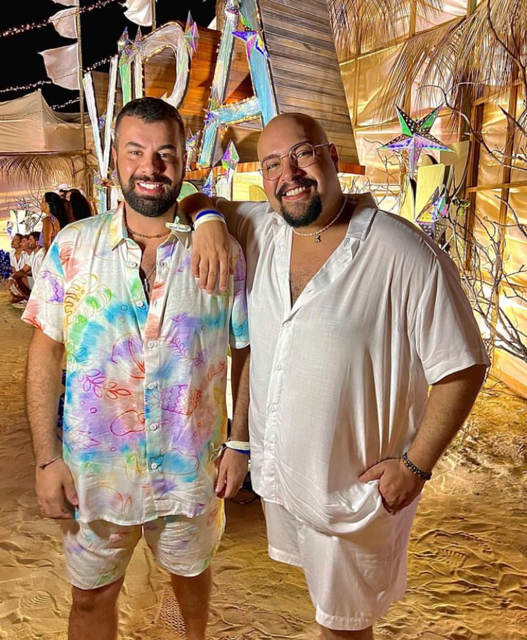 É sobre a gente se respeitar, tanto as nossas individualidades, quanto as escolhas da nossa relação. Não é bagunça nesse sentido. O respeito é em primeiro lugar, afirmou.