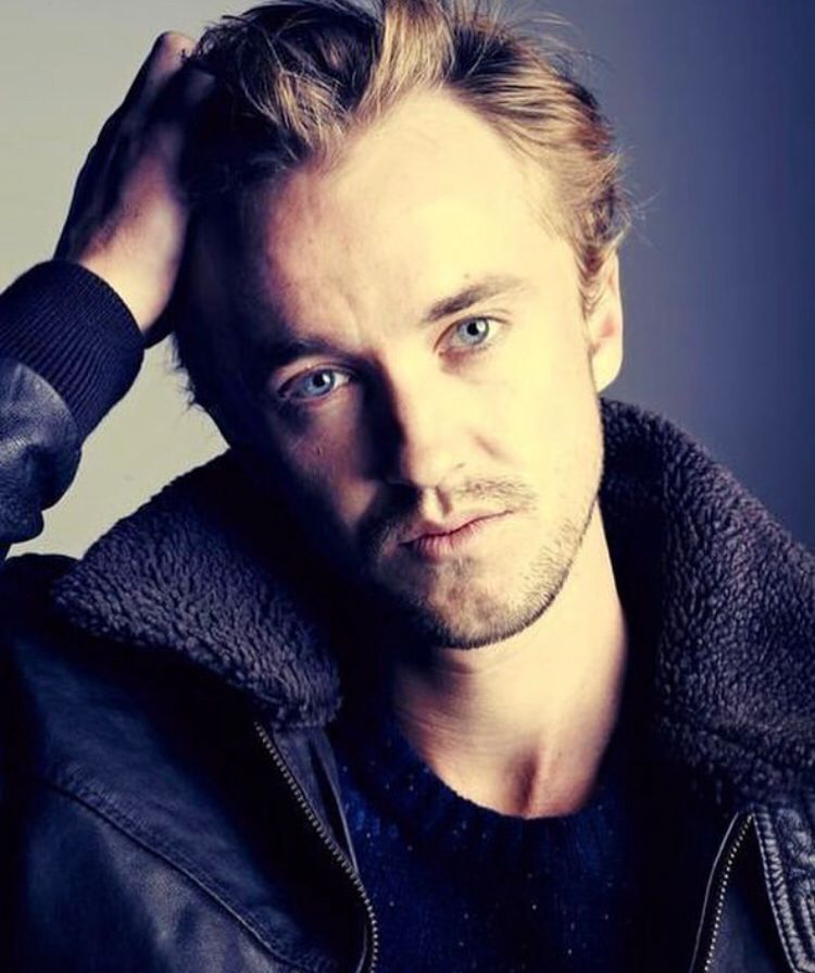 O ator Tom Felton aumentou bastante o valor cobrado por vídeos personalizados que ele grava para os  fãs. Segundo o jornal britânico The Mirror, o preço passou para 744 libras em 2025.   