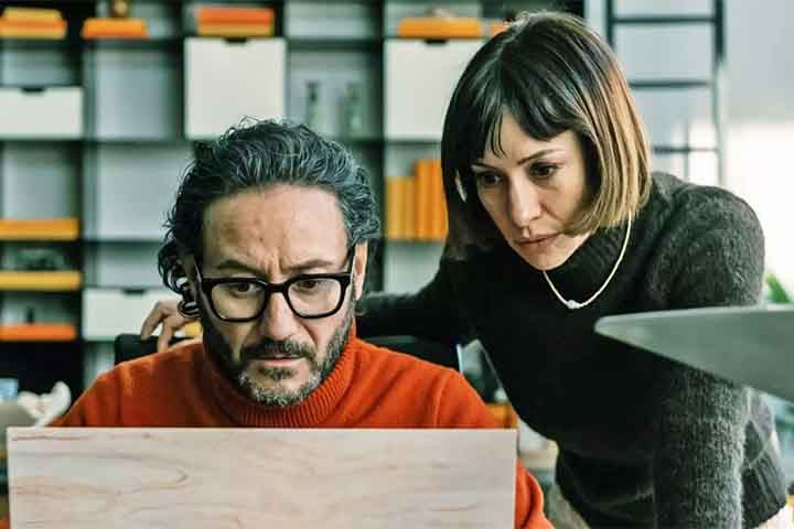 A produção reafirma o talento da dupla para criar universos fechados e narrativas cheias de tensão e personagens fortes. Eles também estiveram por trás de “Sky Rojo” e “Berlim”.
