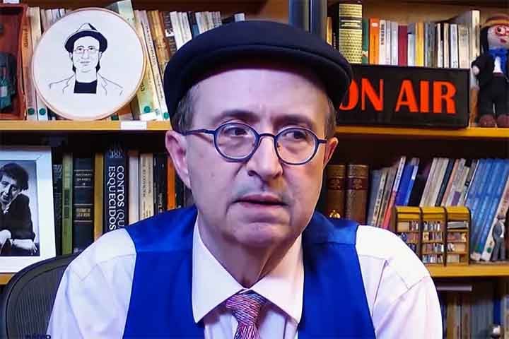 No dia 3 de setembro, durante o programa “O É da Coisa”, da BandNews FM, o jornalista Reinaldo Azevedo anunciou que ficará afastado das transmissões por um período devido a questões médicas. 
