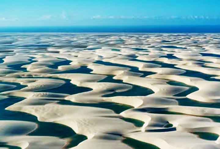 O parque é uma unidade de conservação 156 mil hectares nos municípios de Barreirinhas e Santo Amaro. Destaque para as lagoas Azul e a Lagoa Bonita.