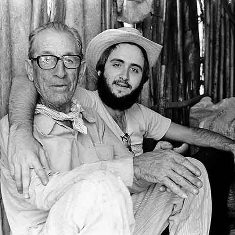 Nascido em Dois Córregos, no interior de São Paulo, em 1961, Azevedo formou-se em jornalismo pela Universidade Metodista do Estado de São Paulo e iniciou sua carreira em veículos impressos. Ele também cursou letras na Universidade de São Paulo. 
