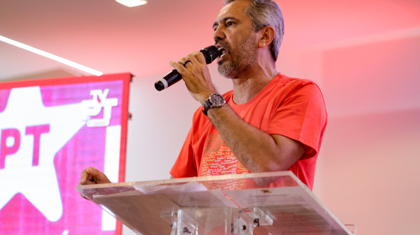 Governador Elmano de Freitas participou do 17º Encontro Estadual do PT nesse sábado, 6