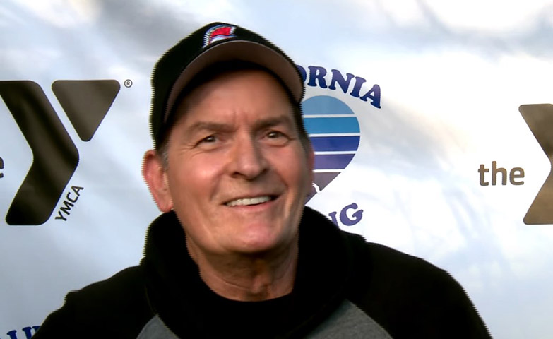 Durante período sem uso da substância, Sheen se questionou sobre a razão pela qual se envolveu com homens: De onde veio isso? Por que aconteceu?' Até que finalmente pensei: 'E daí?' A vida continua.