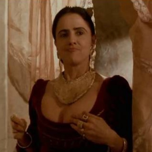 No cinema, um dos marcos de sua carreira foi a interpretação da personagem-título no filme Carlota Joaquina: Princesa do Brazil (1995). Este longa, aliás, voltou aos cinemas em versão remasterizada em 4K nas cidades do Rio de Janeiro, São Paulo, Brasília, Belo Horizonte, Salvador, Fortaleza, Niterói, Porto Alegre, Belém e São Luís.