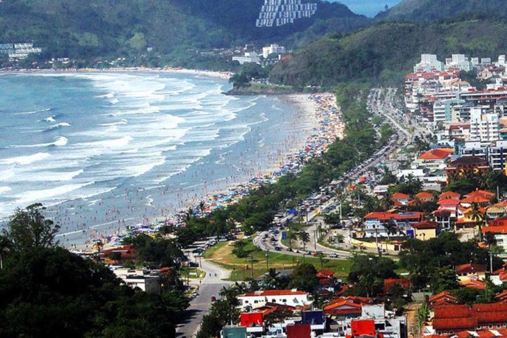 Ubatuba (SP) – Cercada por serras e pelo oceano, essa cidade do litoral paulista recebe muitas chuvas ao longo do ano. A umidade favorece a natureza, mas deslizamentos de terra são um problema.