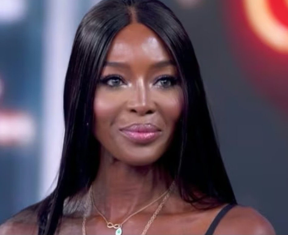 Ainda em agosto, a modelo internacional Naomi Campbell participou de atração dominical da Globo. no Domingão com Huck, a britânica relembrou momentos da carreira e surpreendeu ao revelar que já conhecia Cauã Reymond, também presente naquela ocasião.. 
