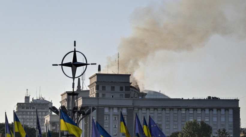 Ofensiva russa atingiu o pr&eacute;dio onde est&atilde;o os gabinetes de ministros da Ucr&acirc;nia, em Kiev