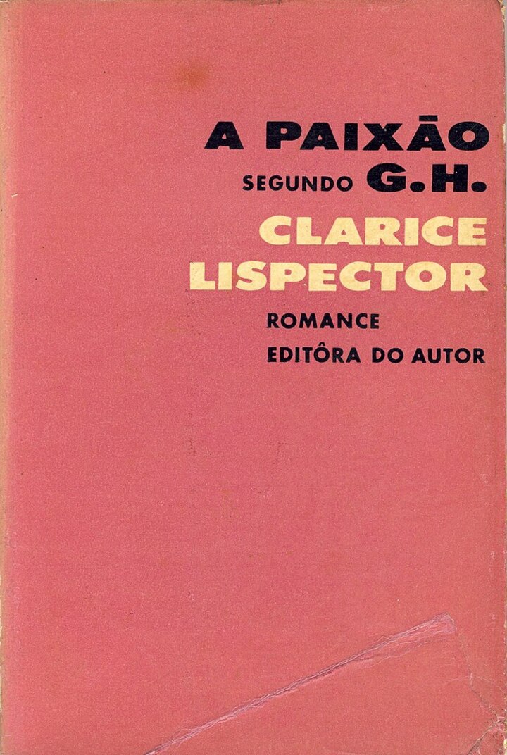 Em 1963, a autora publicou sua obra de maior impacto, “A Paixão Segundo G.H”. No romance, a narradora-protagonista, identificada apenas pelas iniciais G.H., passa por um experiência transformadora após encontrar uma barata morta. 

