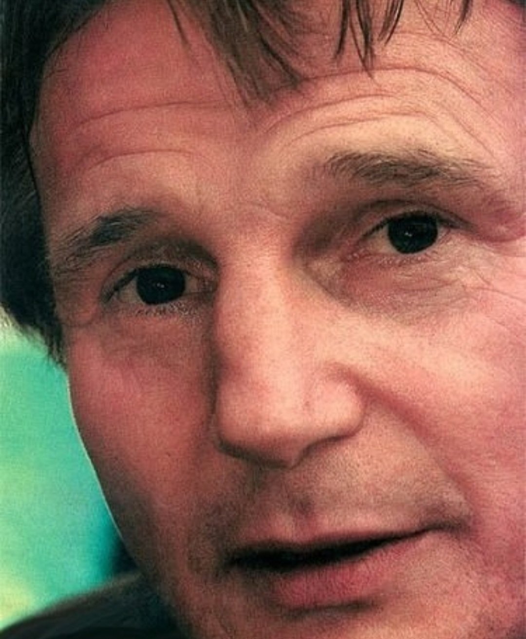 Ele também disse que não aceitaria que alguém lhe dissesse como compor o personagem, que é filho do policial das primeiras versões. Já fiz mais de 100 filmes. Não precisam me dizer como atuar, declarou, ressaltando que criou o personagem da forma que achou melhor.