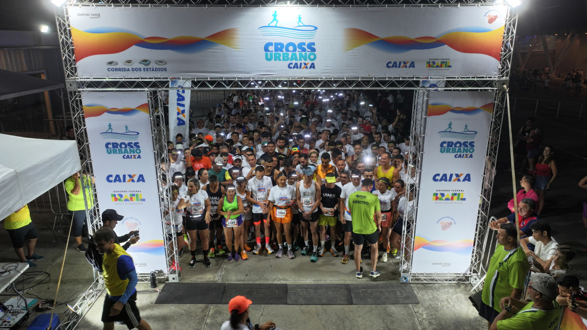 A corrida foi realizada na noite do último sábado, 6 (Foto: João Filho/Cross Urbano CAIXA)