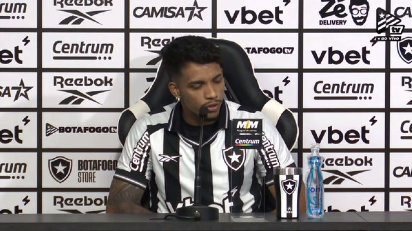 Gabriel relembra origens e fala em 'passo muito grande' no Botafogo