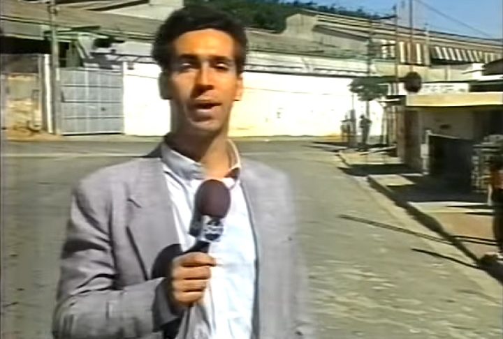Em 1991, começou na televisão como repórter do “Aqui Agora”, do SBT e, no ano seguinte, apresentou o programa “Flórida On Line” na TV Record.