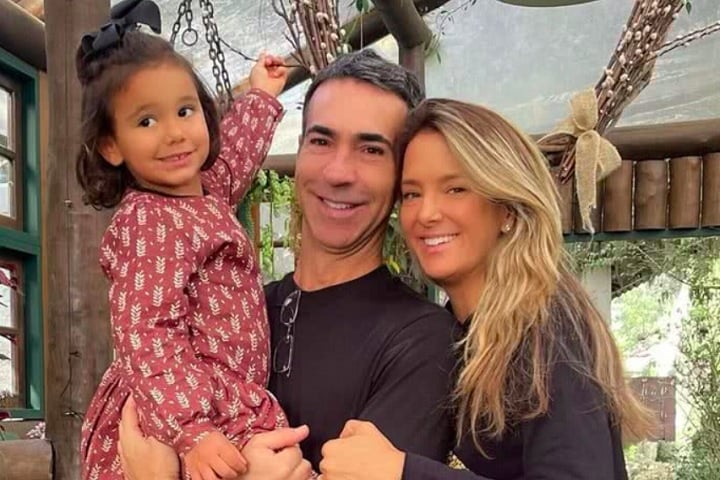 Desde 2017, Tralli é casado com Ticiane Pinheiro, com quem teve uma filha, Manuella, nascida em julho de 2019.