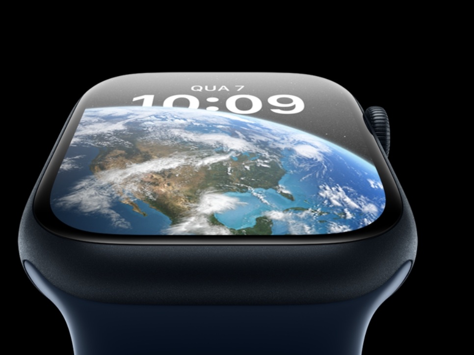 Nossos aparelhos são capazes de medir uma variedade de métricas de saúde, incluindo frequência cardíaca, níveis de oxigênio no sangue, qualidade do sono..., afirmou Rodrigo Rossi, gerente-sênior do Centro de Pesquisa e Desenvolvimento da Samsung no Brasil.

 

Leia mais em: https://veja.abril.com.br/coluna/bem-viver/relogios-de-pulso-ganham-nova-geracao-de-fas-e-aquecem-o-varejo/