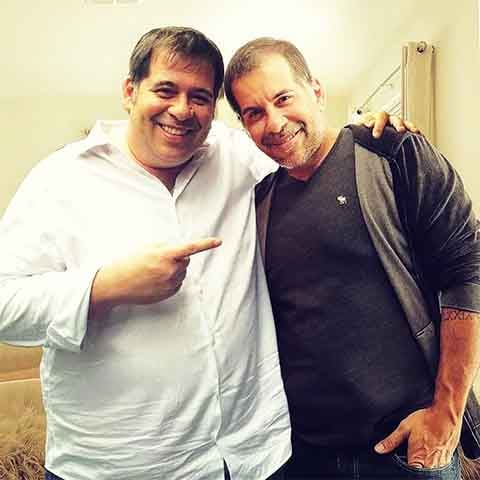 Leandro Hassum - Em março de 2025, o ator e humorista celebrou a perda de 17 kg ao retomar uma rotina saudável após o ganho de peso durante a pandemia. Ele compartilhou sua conquista nas redes sociais, exibindo os músculos e destacando que a luta contra a obesidade é diária. 

