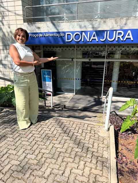 A mudança, segundo ela, tinha um propósito duplo: cuidar da própria saúde e ter mais energia para acompanhar o filho Benjamim, que tinha pouco mais de um ano. Solange revelou que aproveitou a oportunidade de tratar a vesícula para também reduzir o estômago, encerrando o ciclo de dietas rigorosas que a limitavam.
