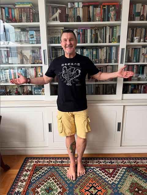 Em 2024, aos 62 anos, ele contou aos seguidores que mantém a forma com academia e com cuidados alimentares: “Estou comendo menos carne e tendo uma alimentação mais balanceada”. 


